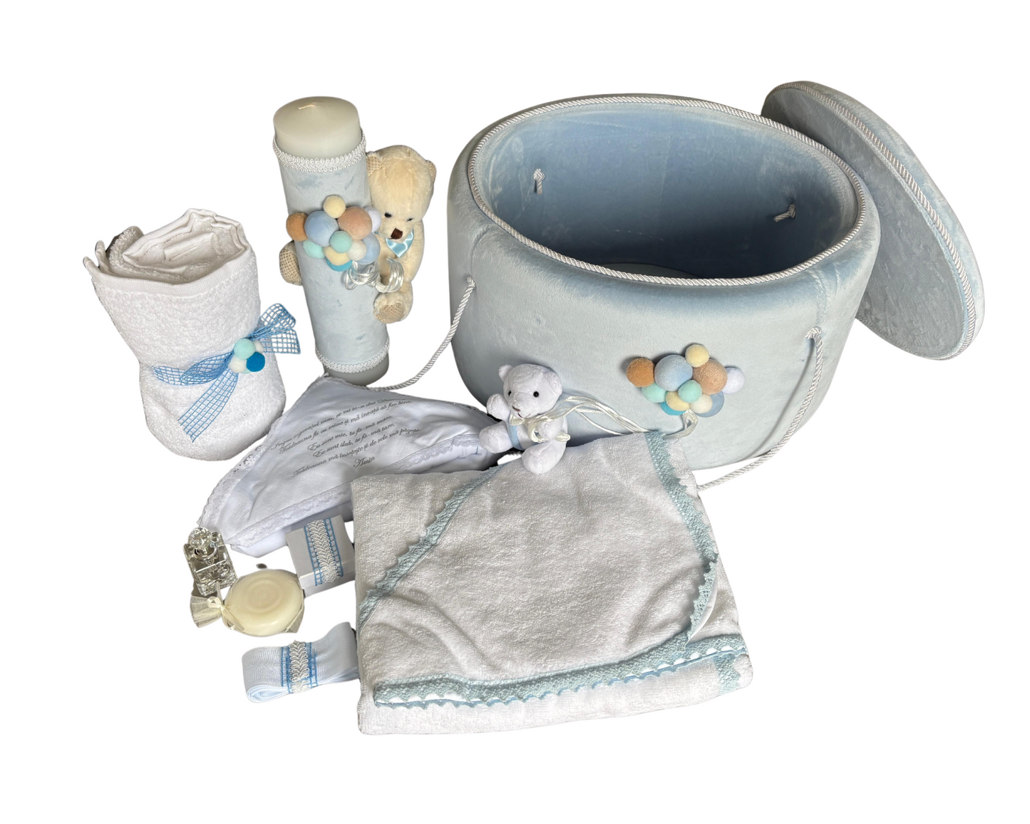 Trusou complet botez, alb/albastru, 8 piese+ cufăr catifea buretat