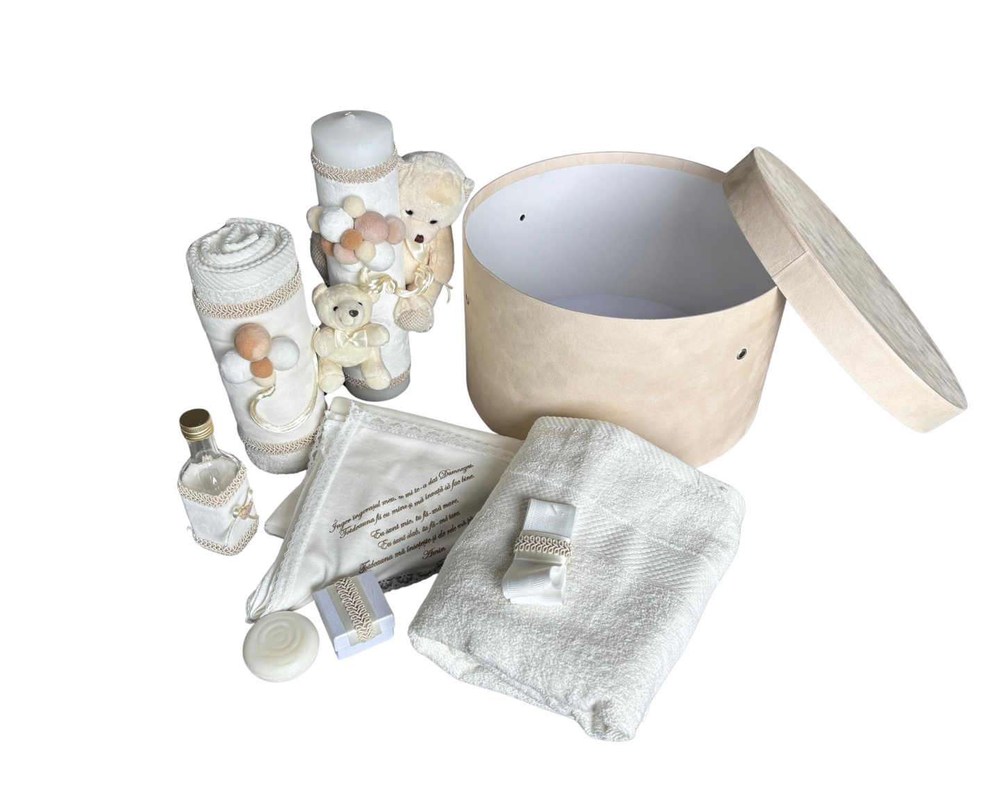 Trusou botez complet, alb/crem, 8 piese + cutie catifea